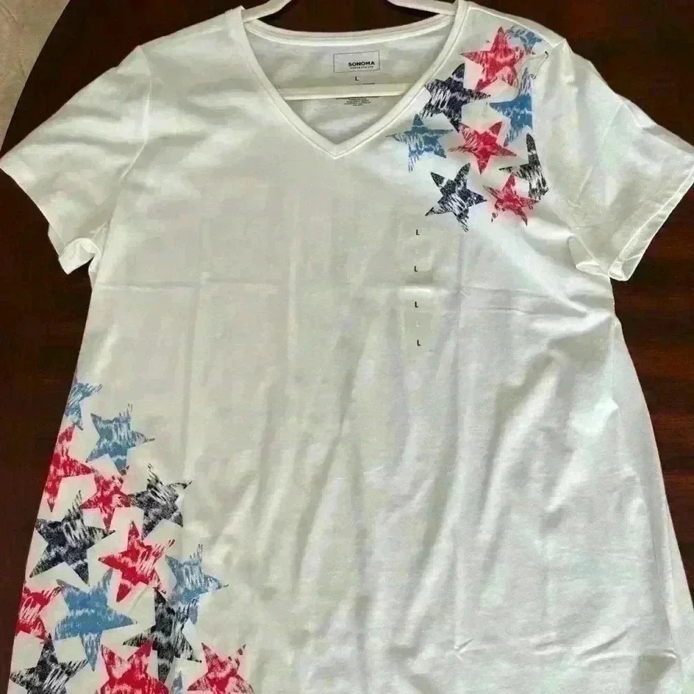 NEW Women’s Stars V-neck Top